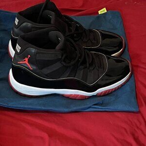 Jordan 11 Red